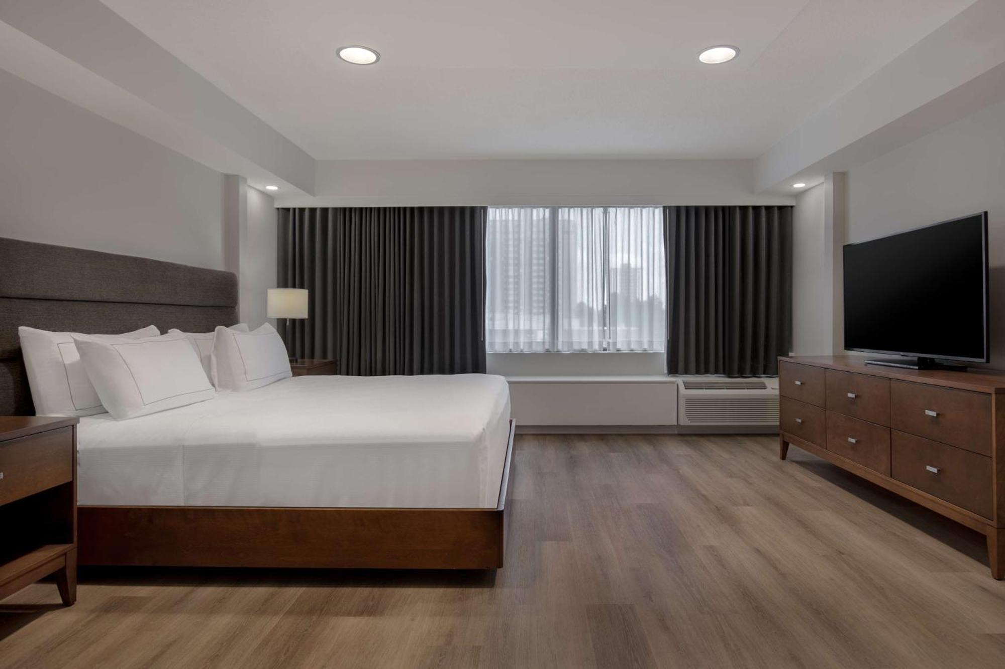 Doubletree By Hilton London Hotel Buitenkant foto